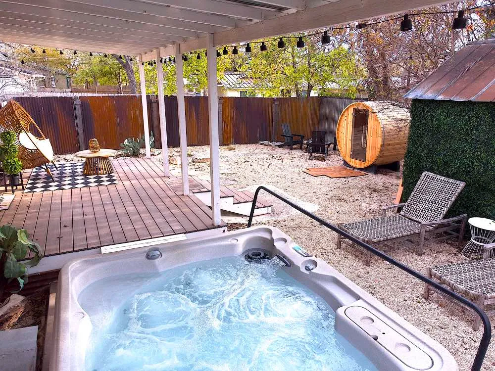 Bliss Hottub Sauna