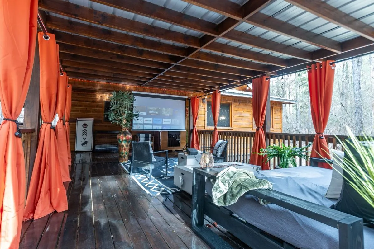 Cinnamon Spice Deck Projector Screen