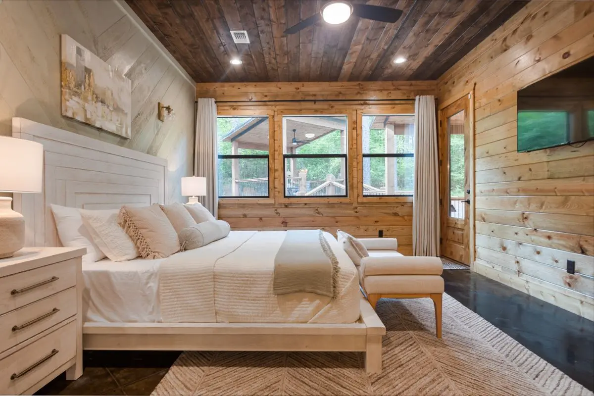 Chocolate Fudge Bedroom2 Side