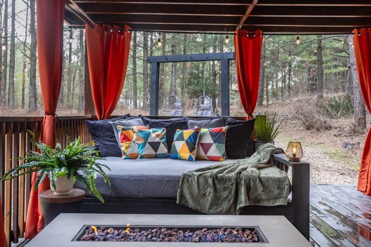 Cinnamon Spice Deck Daybed