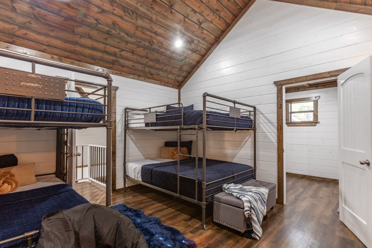 Rum N Raisin Bunk Room View 3