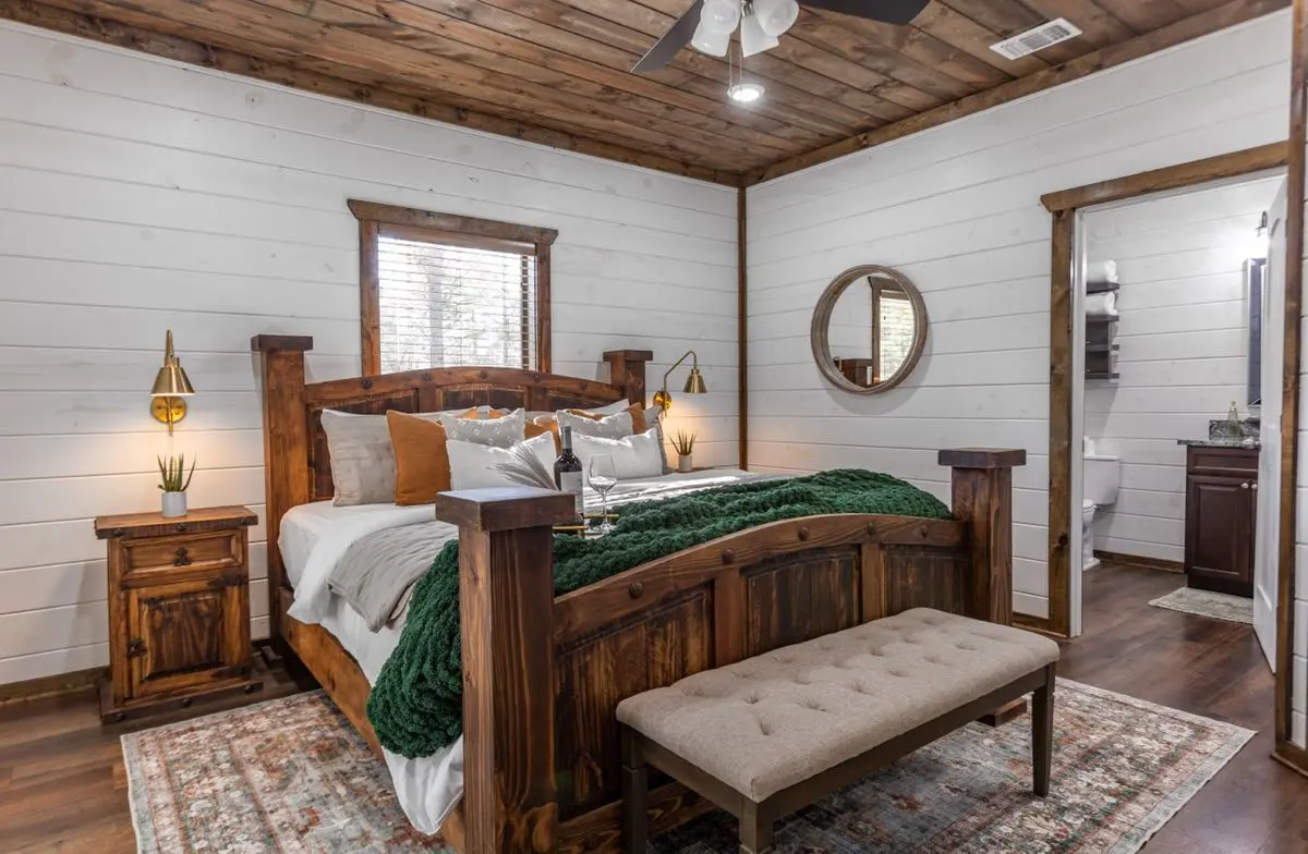 Rum N Raisin Bedroom Master View 2