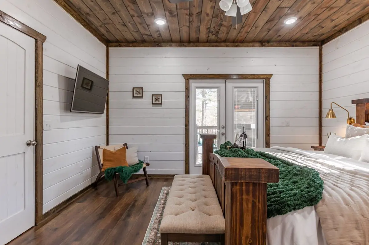 Rum N Raisin Bedroom2 View 3